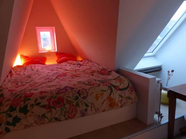 รังเล็กๆน่ารักพร้อมเตียงควีนไซส์