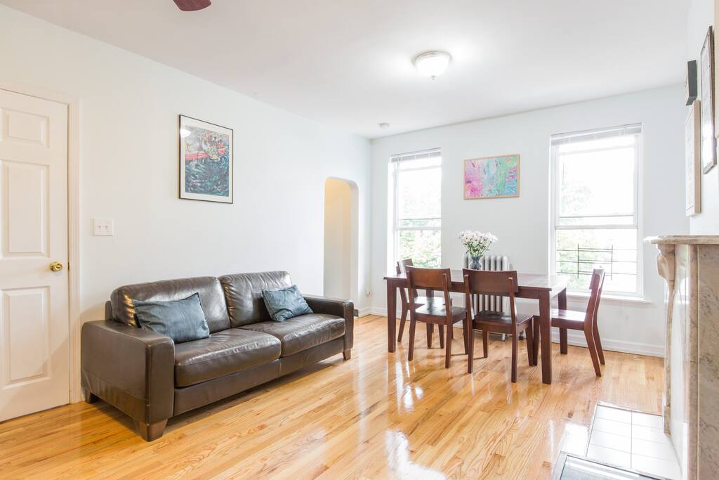 Spacious Living /Dining room