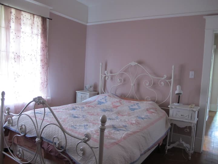 Front Bedroom Queen sized bed