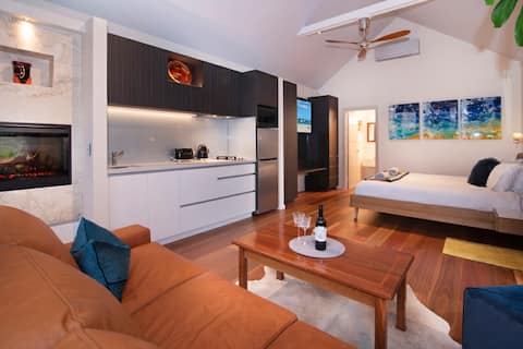 Popular Airbnb listing: The Little Lap of Luxury Dunsborough in City Of Busselton