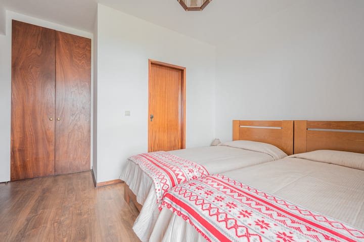 Спална соба 2, приватен туш