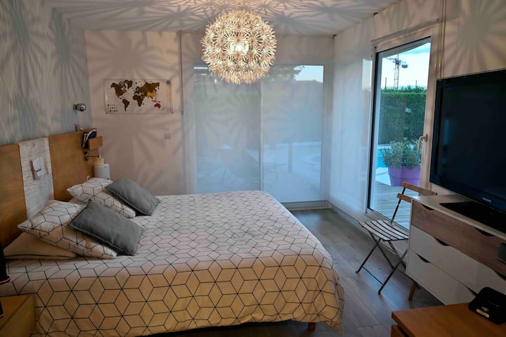 ห้องชุดพ่อแม่สว่าง 180 * 200