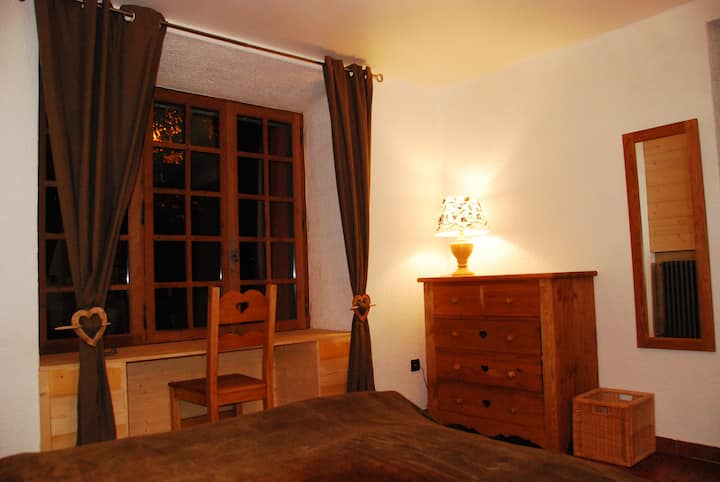 Spavaća soba 1 s pogledom na terasu