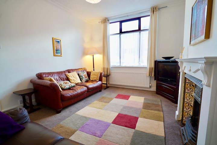 Comfy 3 bedroom house Durham - city centre 4 miles