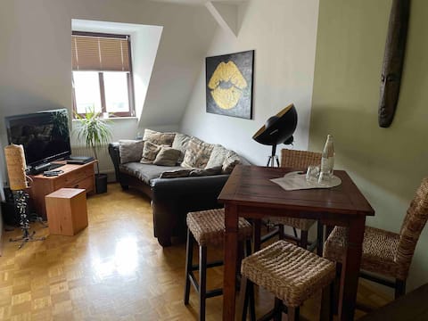 Beliebte Airbnb-Anzeige: Top modern lovingly furnished 2-room apartment in Gohlis Süd