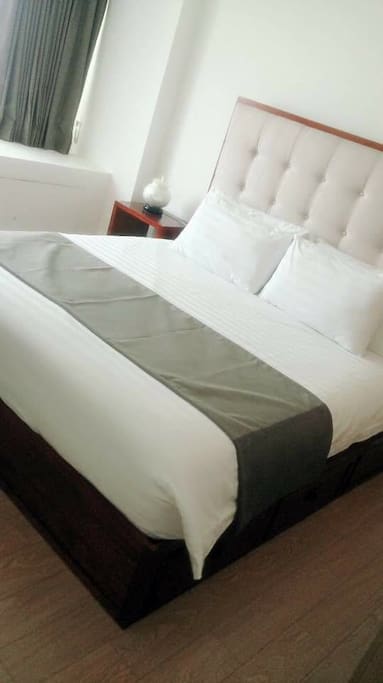 King size bed in the bedroom