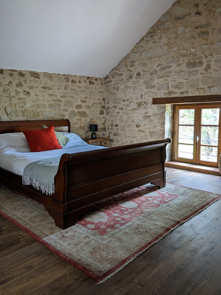 საძინებელი 1