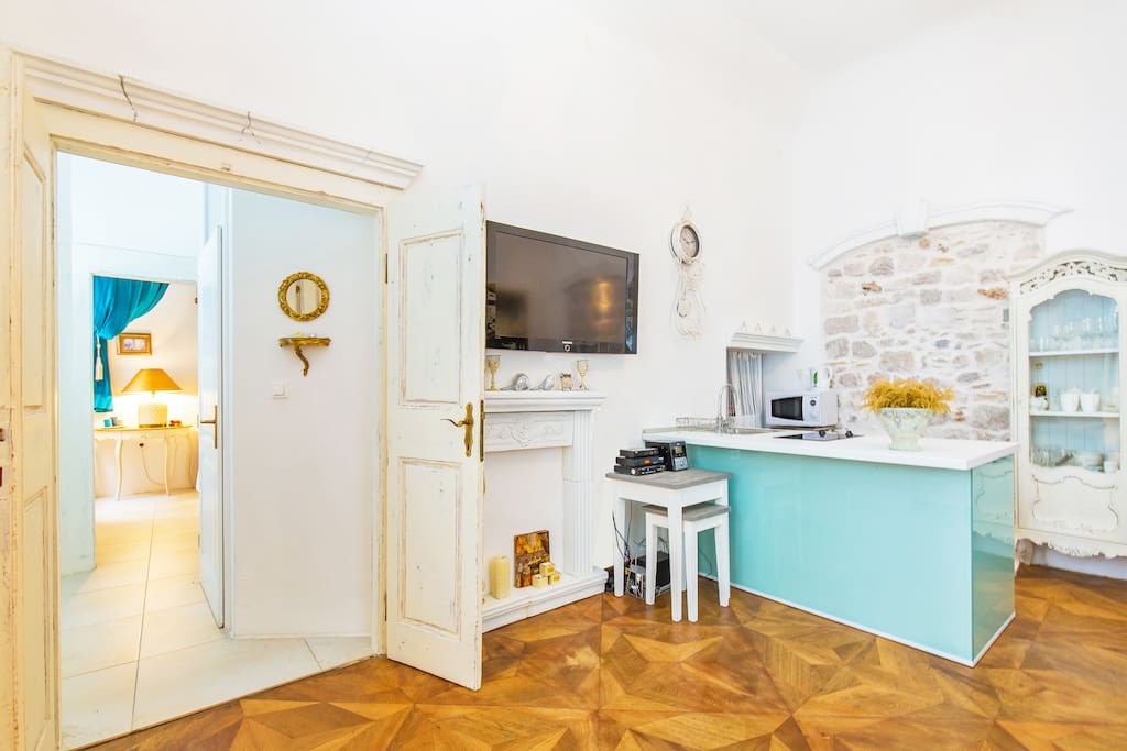 Living room & Kitchen