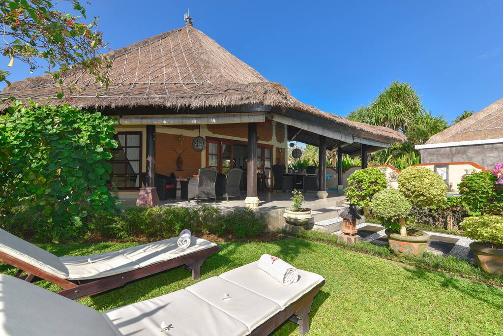 VILLA PELABUHAN