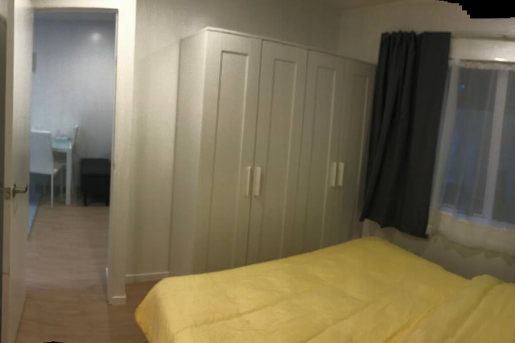 Bed room