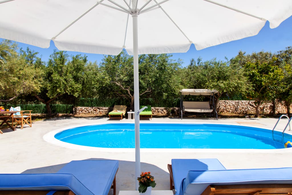 Swimming-pool
