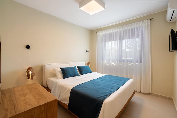 All bedrooms are sunny, airy and equipped with 32’’ HDTVs.