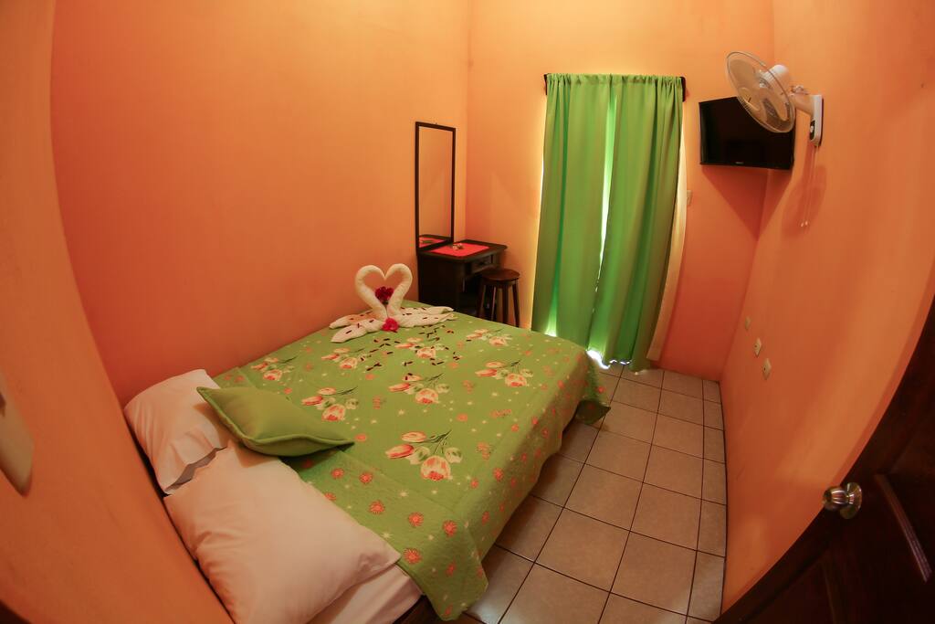 Main Room with Fan and T.V, and Balcony / Dormitorio Principal con Ventilador y Televisor y terraza