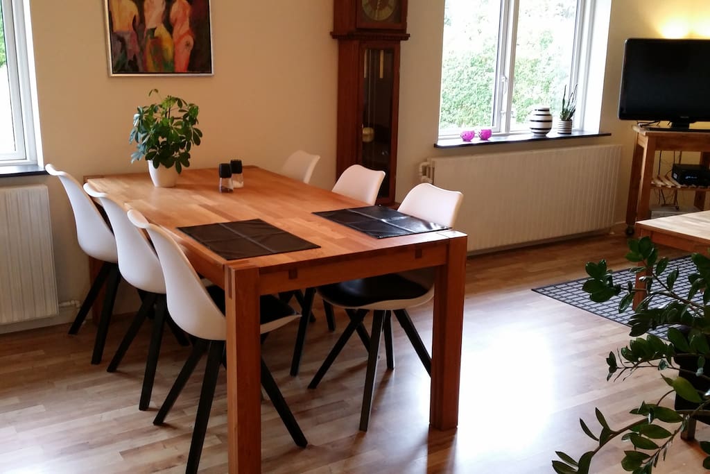 Spiseplads i stuen