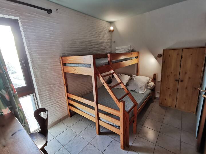 带办公室的卧室3个地方 