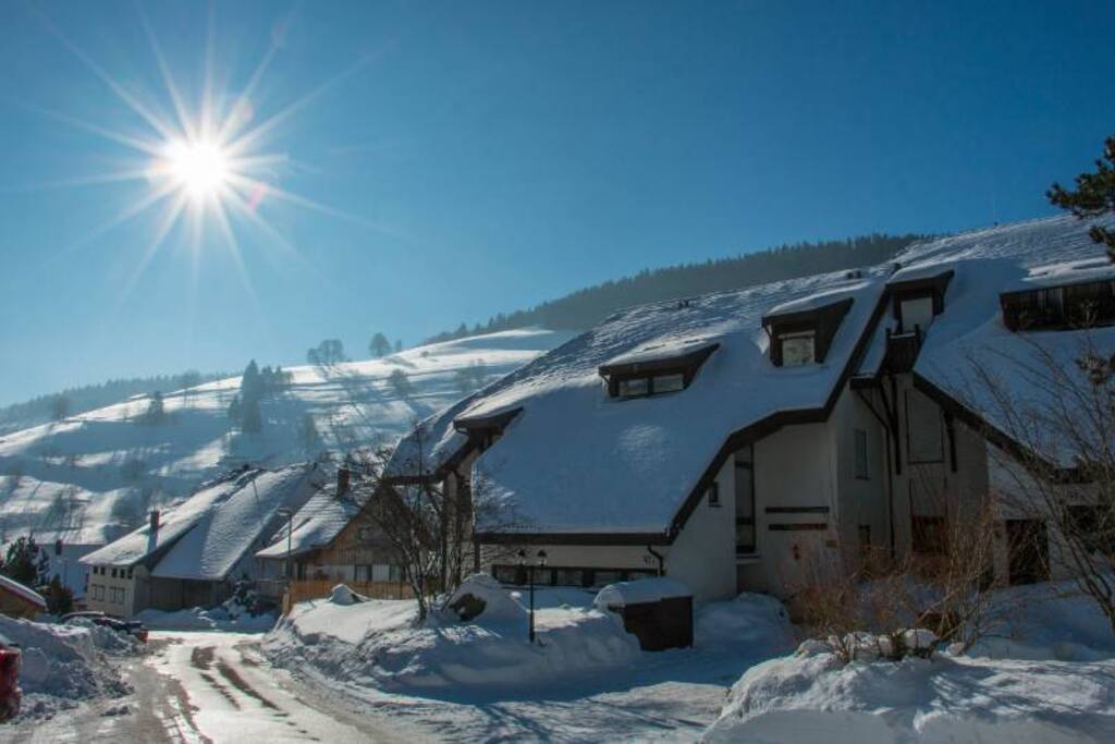 Hauseingang im Winter