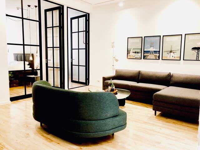 ★185m2 Best Location city LUXURY 5★ Prof Cleaning★ gallery image 4