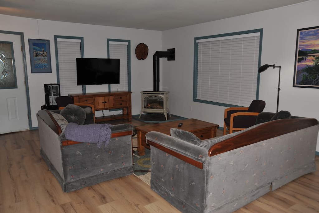 Living room with Netflix TV and a very nice sound system.