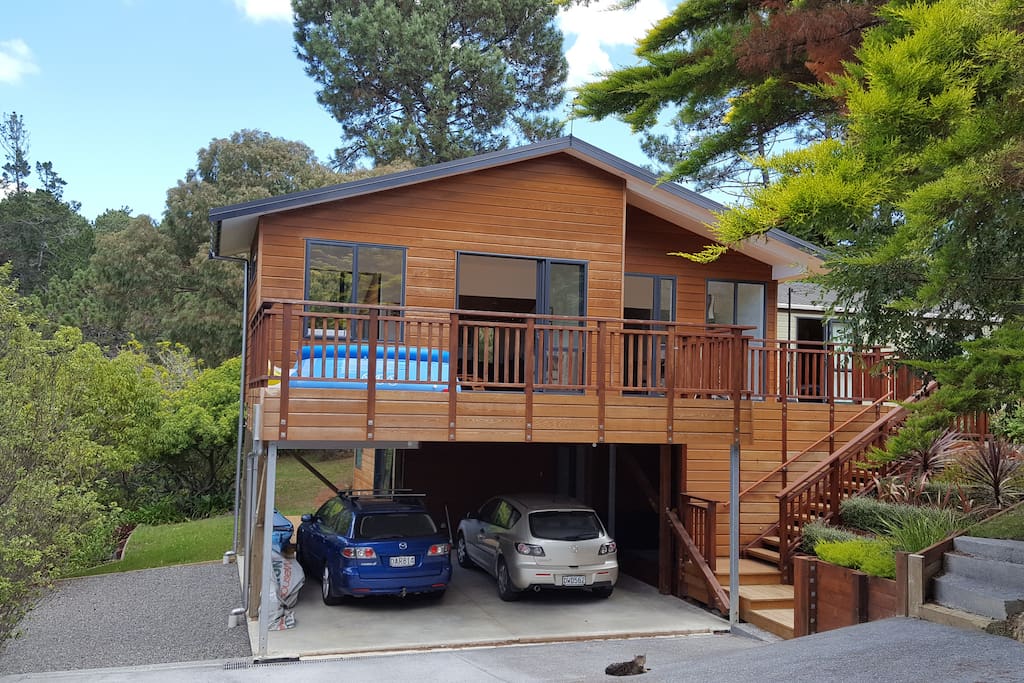 House backs onto bush reserve. Guest parking available.