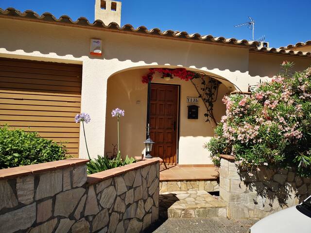 Villa con impresionantes vistas y piscina privada. gallery image 5