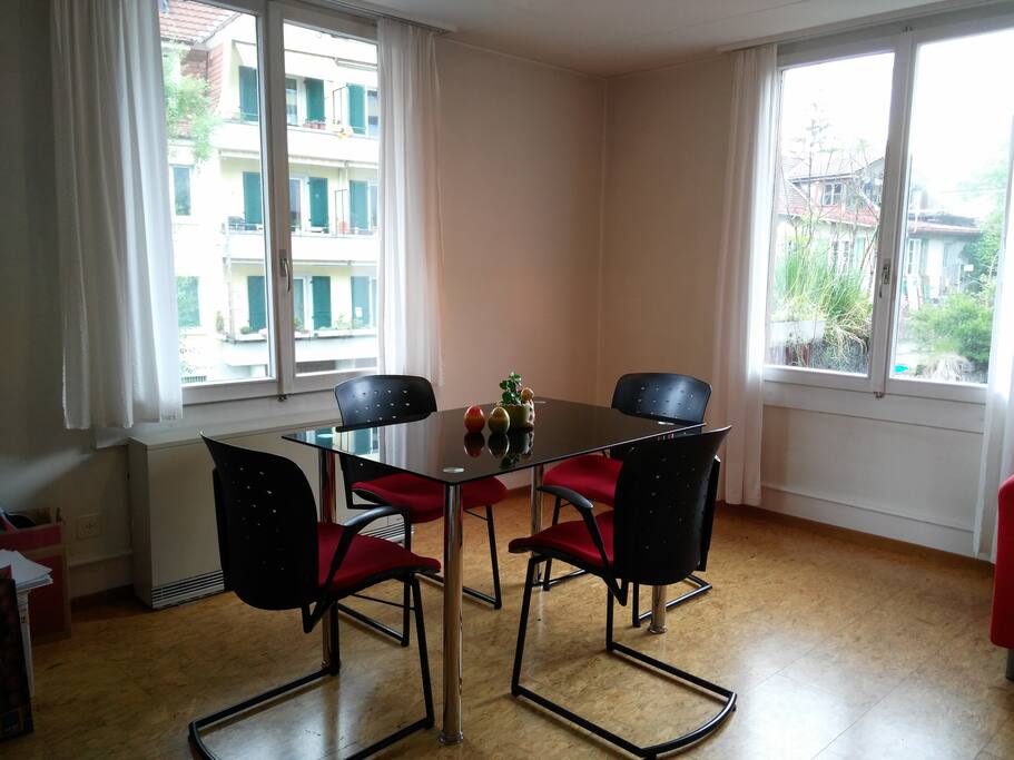 Wohnzimmer, Esstisch