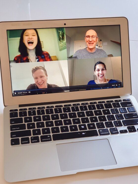 Mostrar imagem fornecida pelo anfitrião em ecrã inteiro