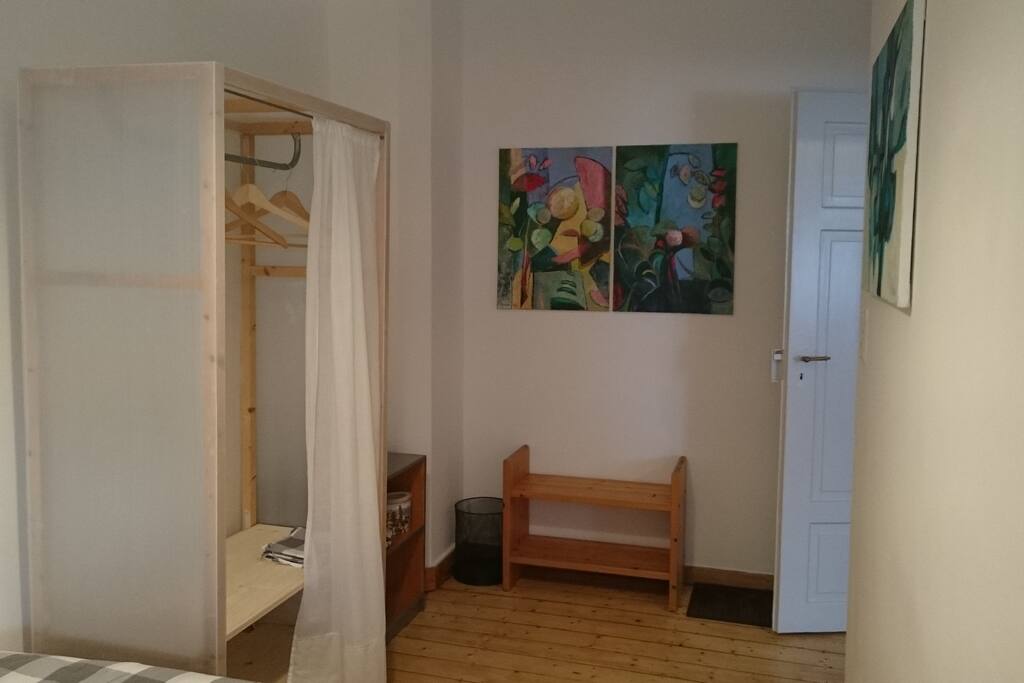 der separate Schlafraum vom Bett aus gesehen..