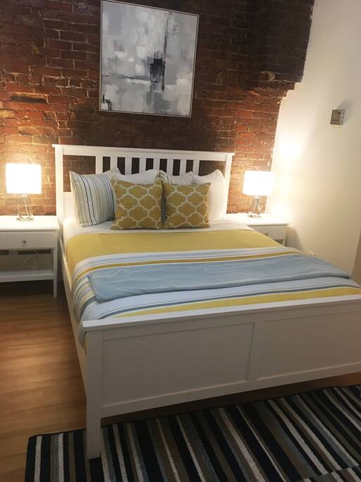 Bedroom - queen bed - we provide clean sheets, blankets and pillows.
