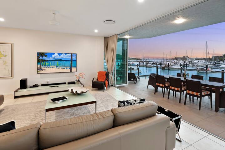 Prestige Pavillion Luxury 4 Brm Oceanfront Buggy Apartments