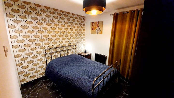 Спална соба 3 со соба за туширање