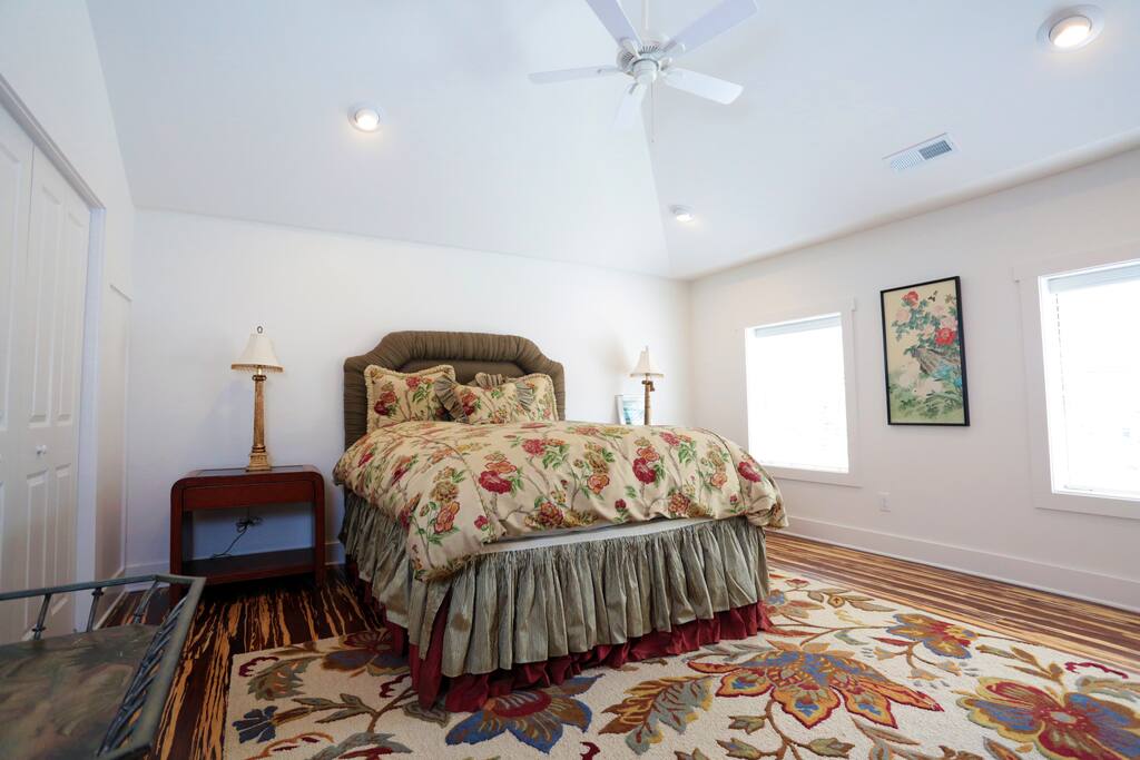 Comfy Cozy Queen Bed with Down Comforter