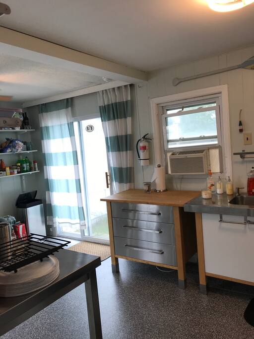 Eat in kitchen with view of backyard