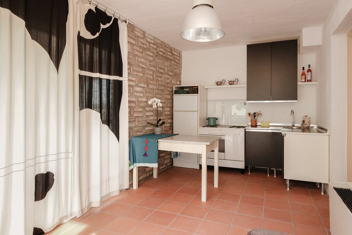 Erfolgreiche Airbnb-Immobilie: apartment surrounded by greenery in Roseto Degli Abruzzi