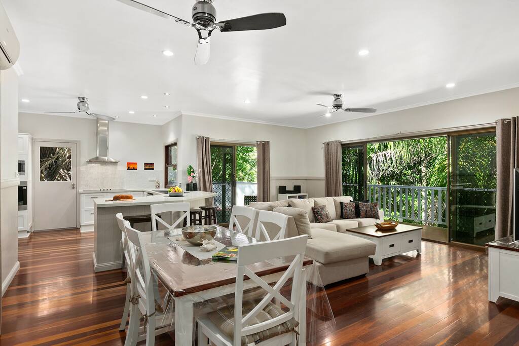 Large lounge and dining areas