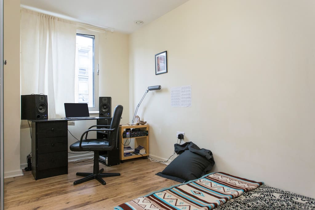 room to rent