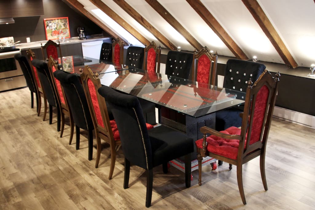 designer's dining for 16