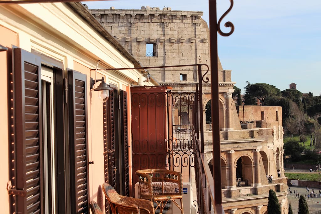 View from apartment - Colosseo