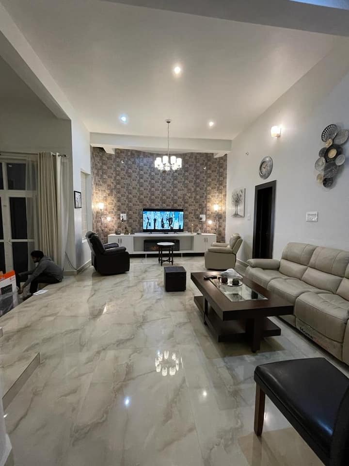 Rejuvenating Wellness Mountain Villa - Palampur
