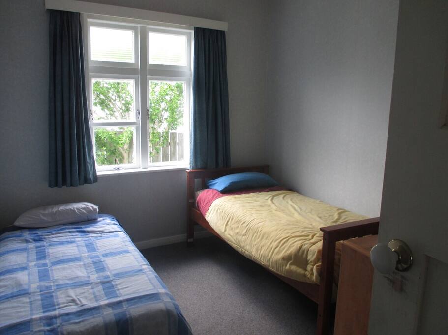 Single Bed Bedroom