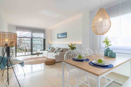 2 bedrooms on the beachfront