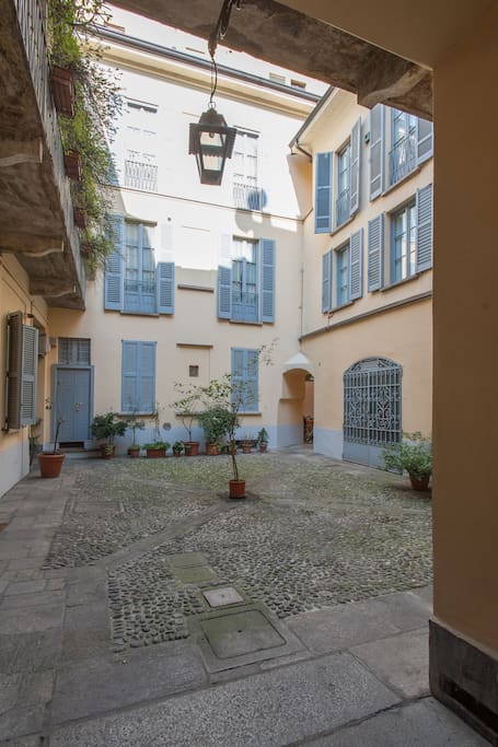Il primo cortile d'ingresso