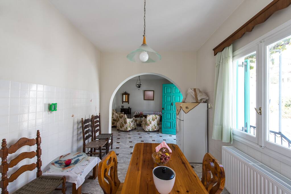 kitchen & sitting room