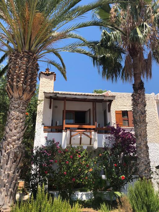 Appartment at the Sea Side, Palamütbükü / Datça Datça şehrinde