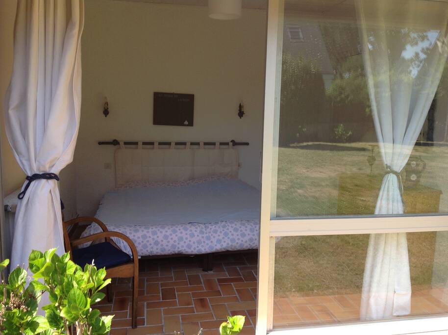 Chambre côté jardin