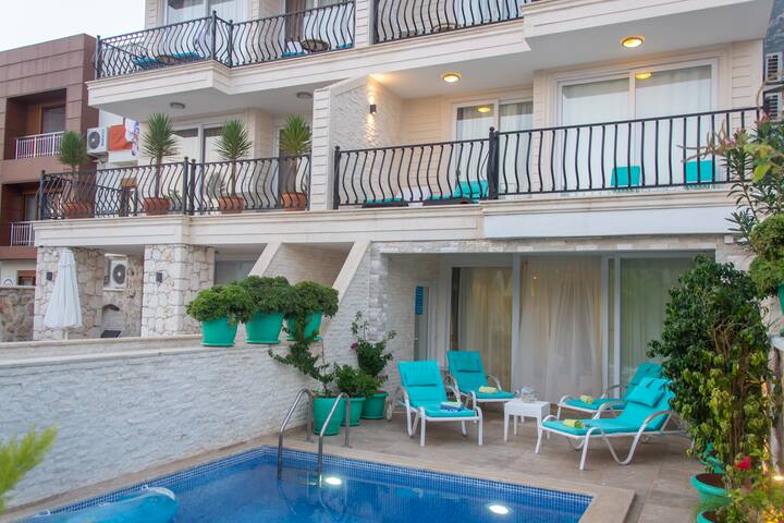 Lale Homes Rentals managed Airbnb listing 2