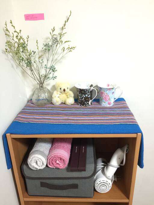 WIFI &Hair dryer & Towels & Cups