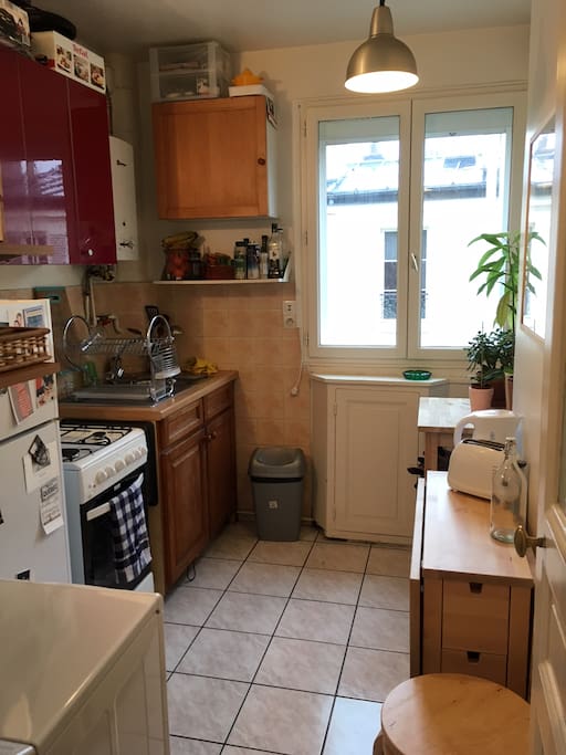 Kitchen with extendable table