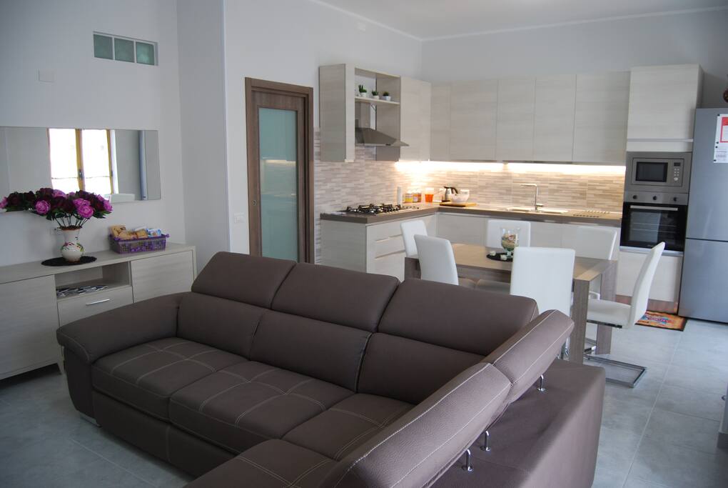 Cucina con sala