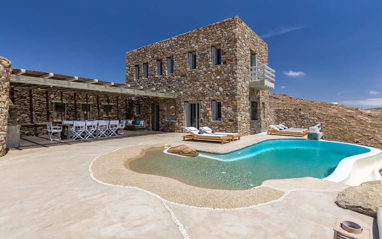 Mykonos Villa Lagoon – Views Over Elia Beach gallery image 2
