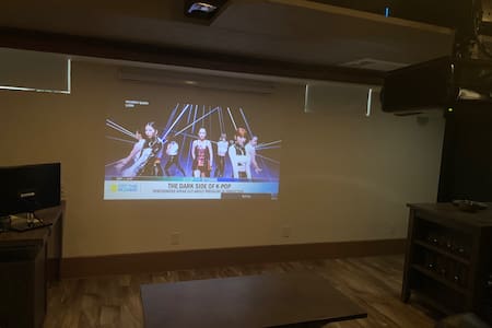 A Modern, Cozy & Private Suite in the Heart of SJ